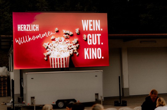 Wanderwall in Aktion beim Open Air Kino